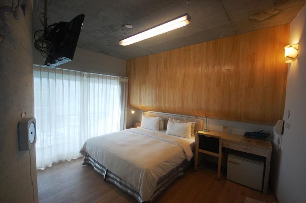 Orange Moon Inn 16/68