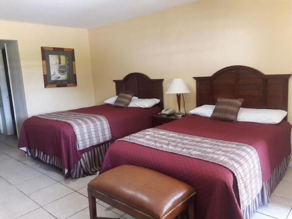 Alvin Extended Stay 17/62