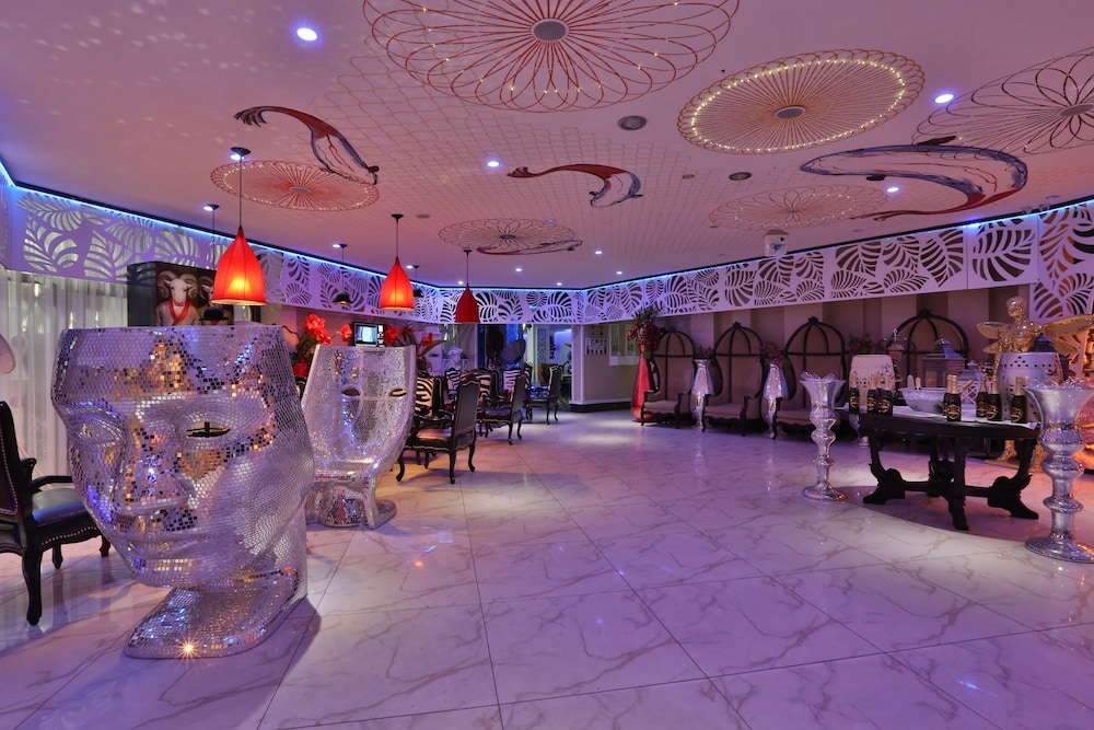 Club Hotel Anjeliq 35/50