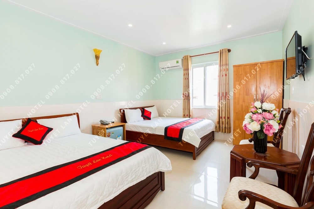 Tuyet Lan Hotel 22/63