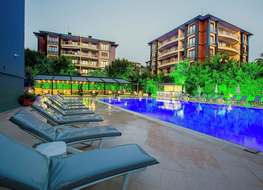 Grand Alisa Hotel 57/61