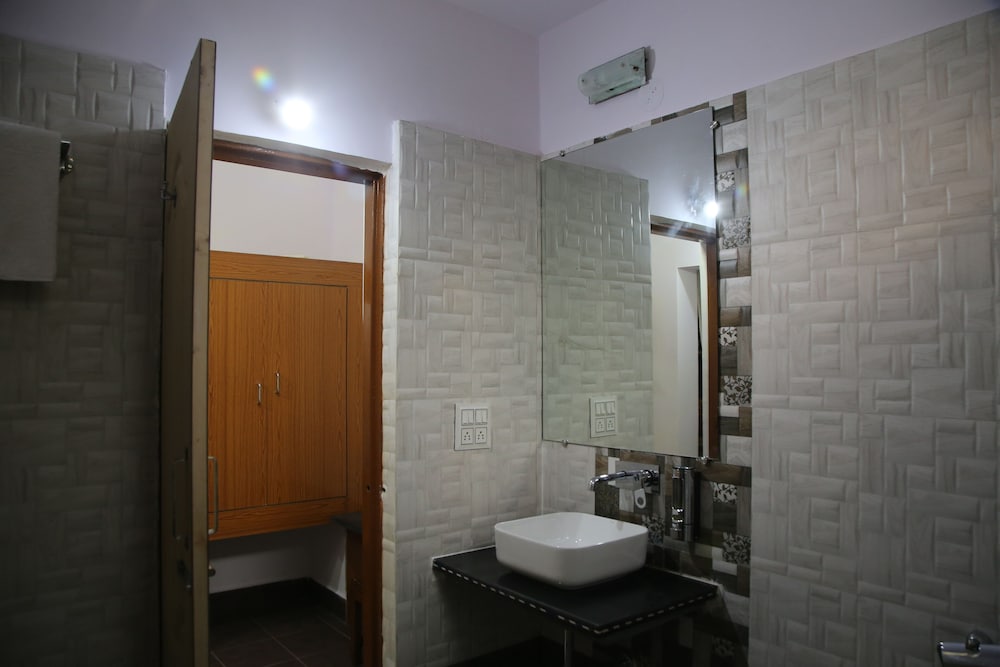 Mogli Jungle Resorts 45/47