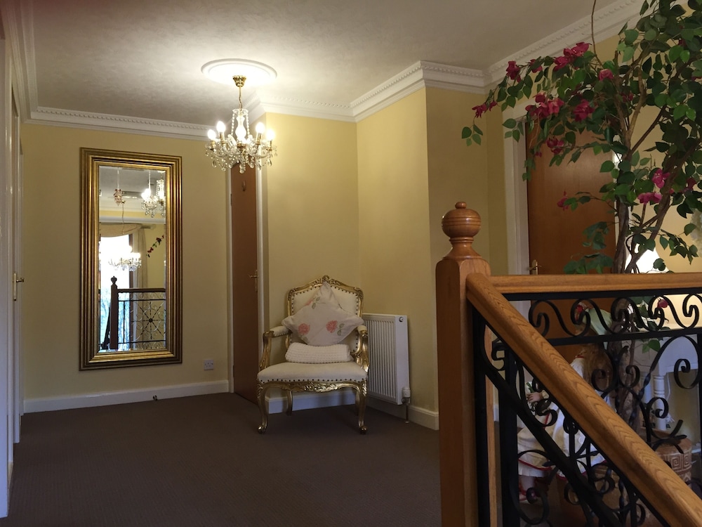 Westcourt Guest House 52/72