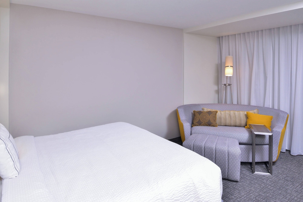 Room, King Bed, Sofa