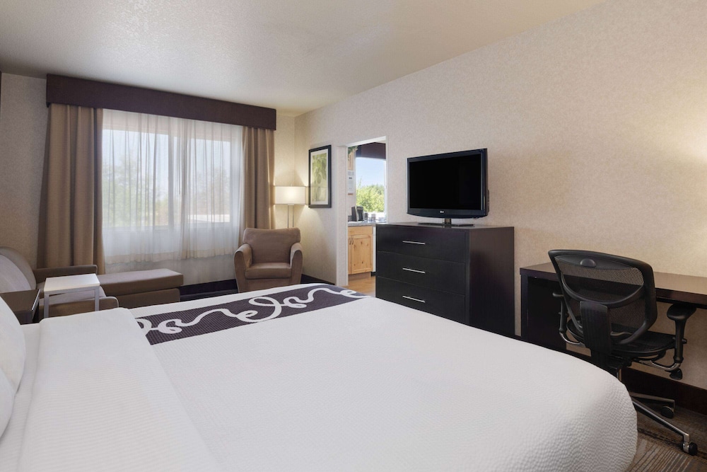 غرفة تنفيذية بسرير كينج، La Quinta Inn and Suites by Wyndham Idaho Falls/Ammon 3/4