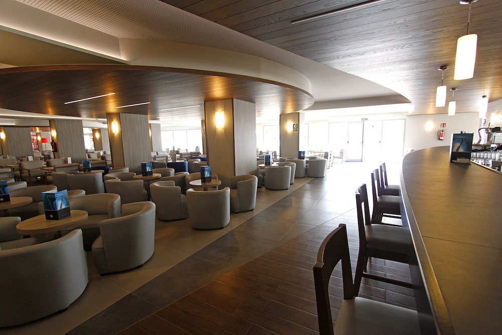 BG Tonga Tower Design Hotel and Suites 45/64