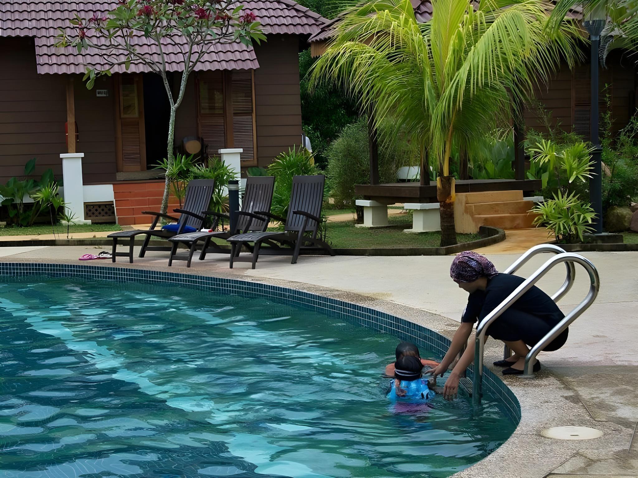 Ulek Beach Resort 11/23