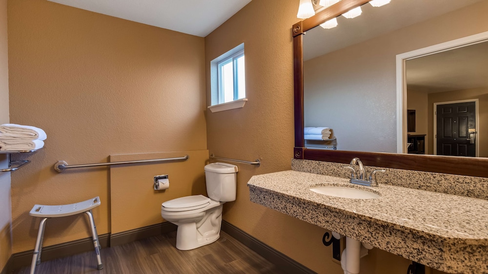 Best Western Country Inn 12/39