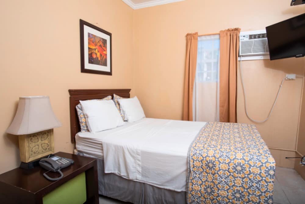 Bunker Hill Hotel 30/55