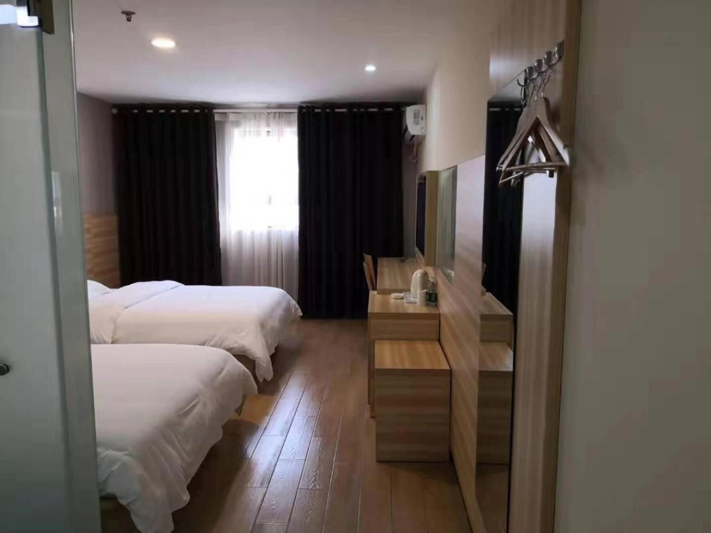 7 Days Inn (Changsha Yinpenling Liugoulong Metro Station) 32/44
