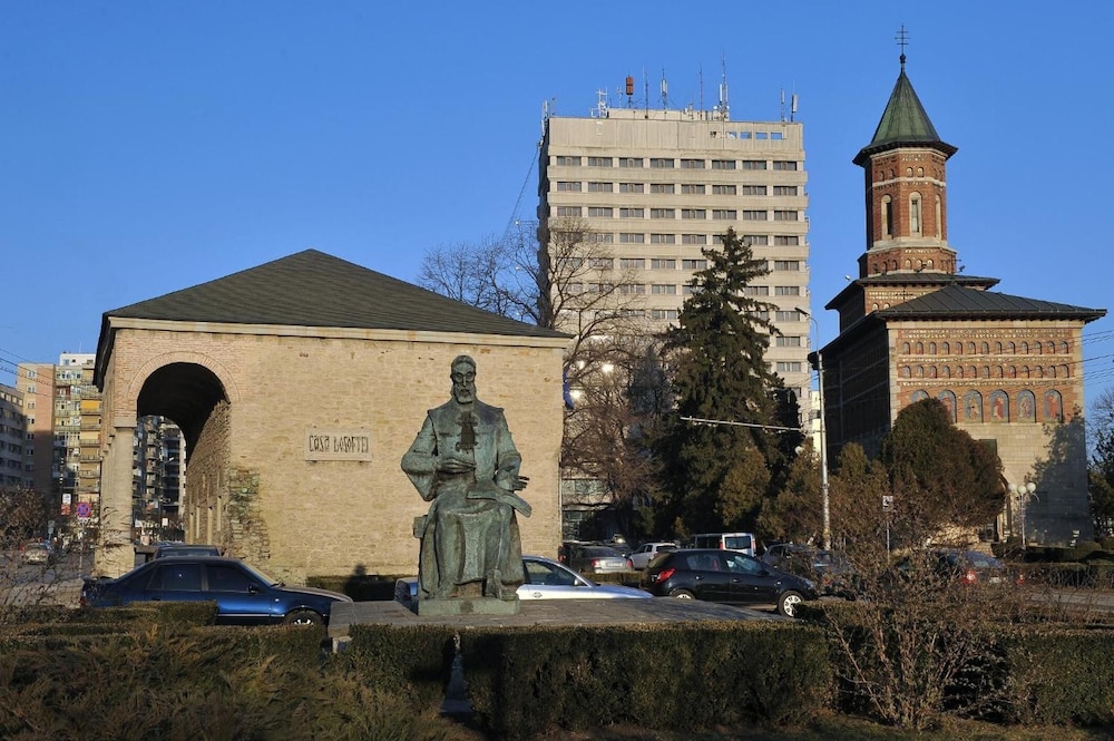 Hotel Moldova 78/80