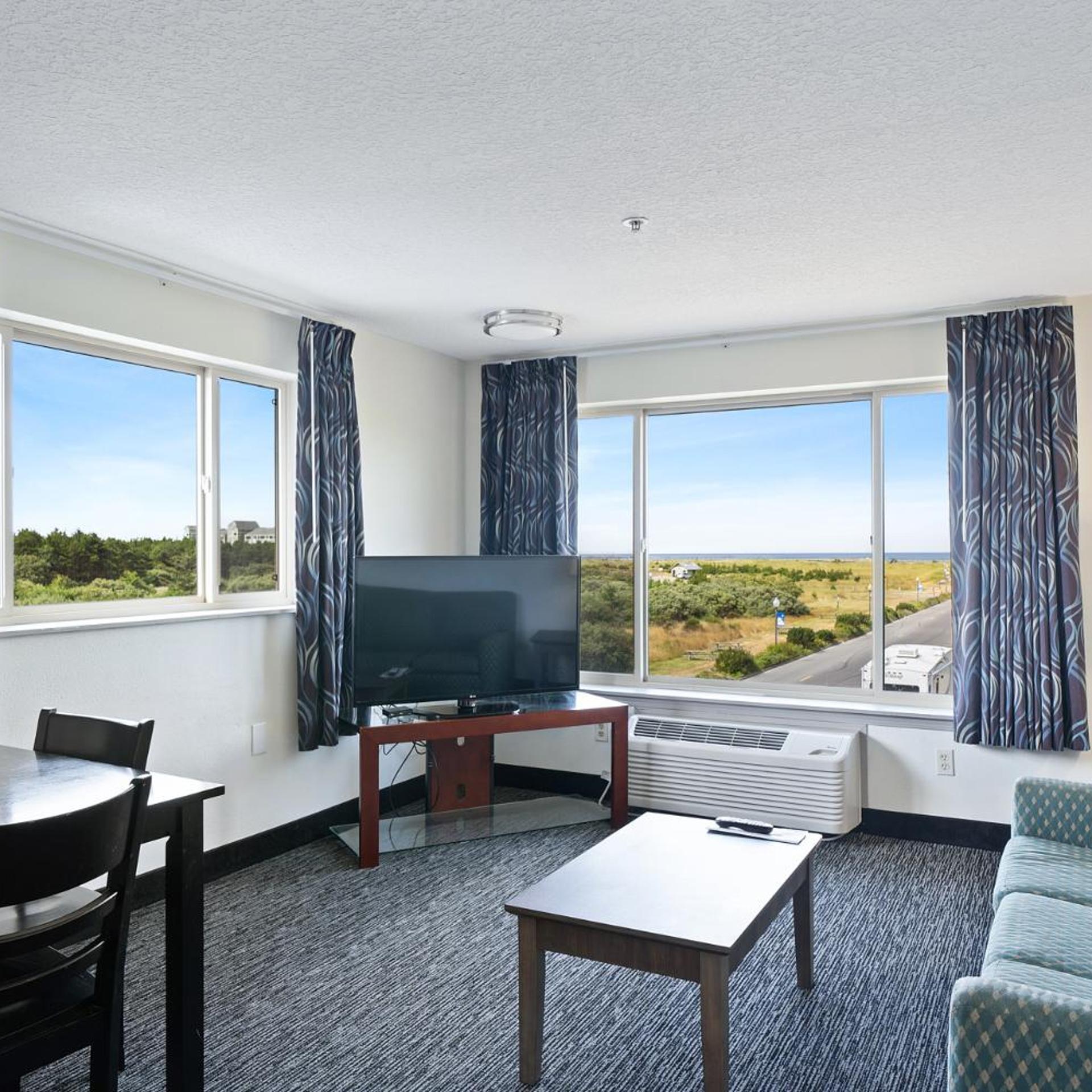 Cedars Ocean View Inn 23/35