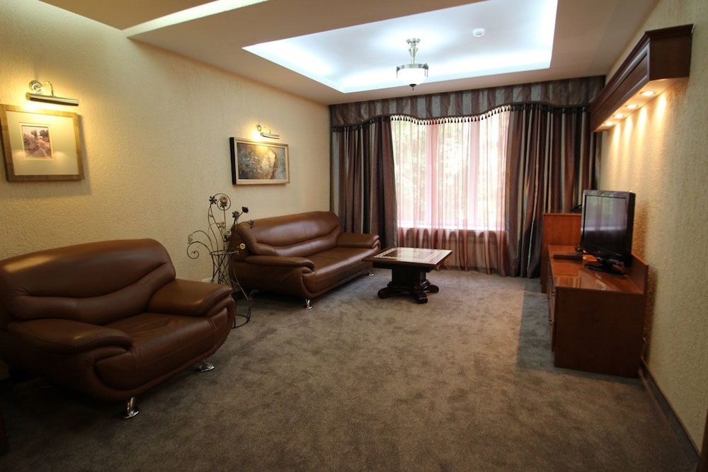 Uyut Hotel 55/69