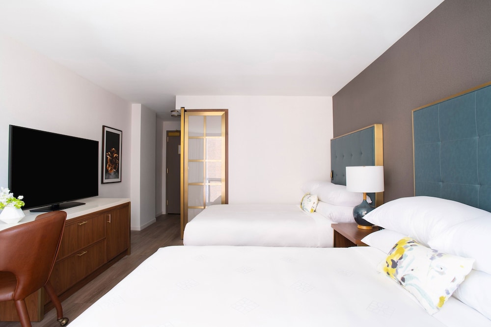 Deluxe, 2 Double Beds, Accessible