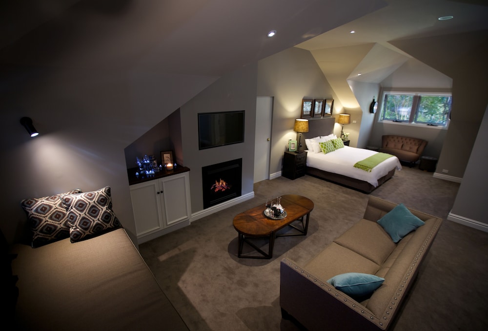 Parklands Country Gardens and Lodges 39/66