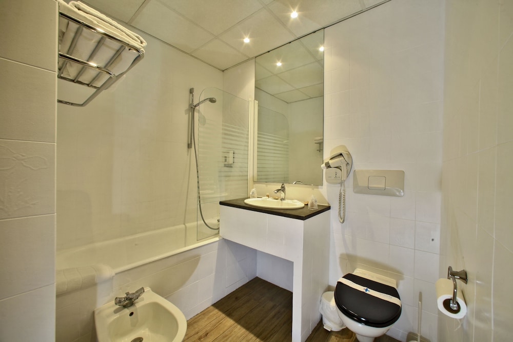 Hotel the Originals de Bordeaux Bergerac 8/68