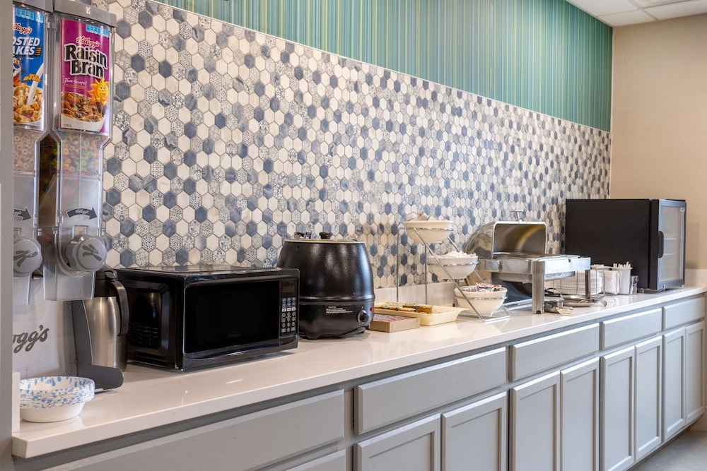 Wingate by Wyndham Waldorf - Washington DC Area 7/48