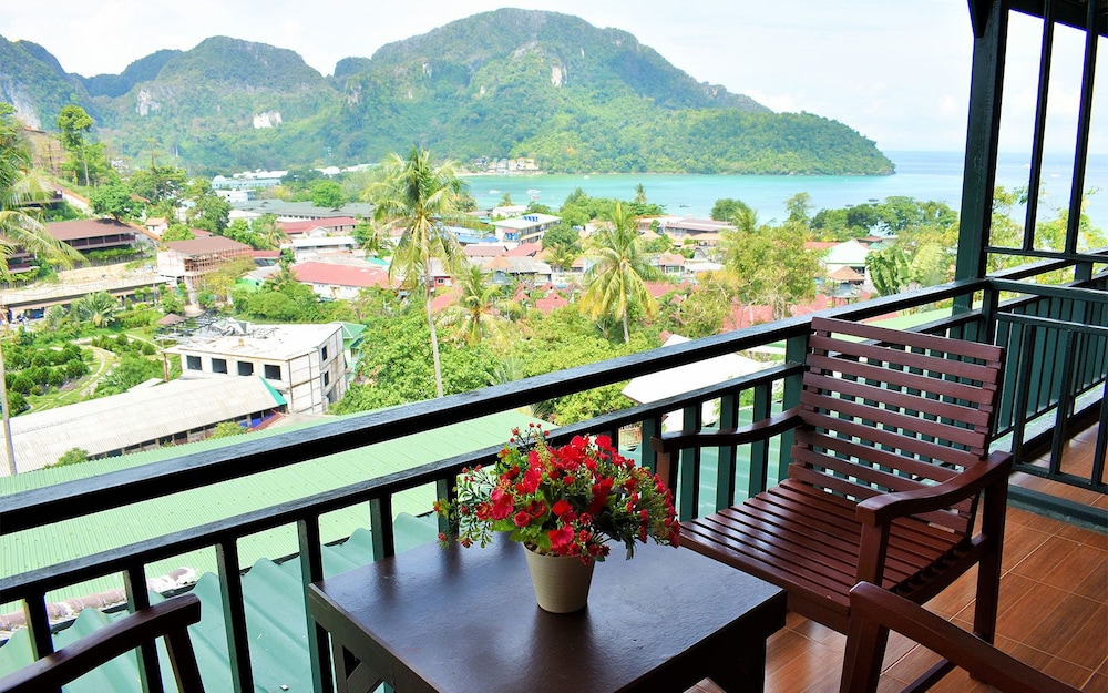 PHI PHI ARBOREAL RESORT 7/50