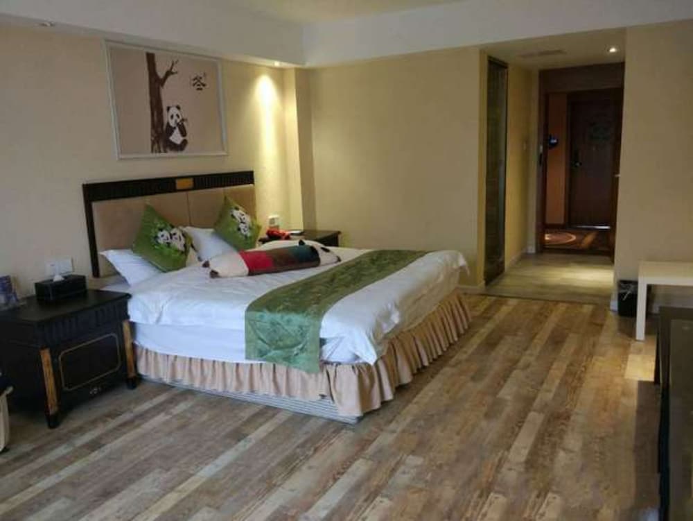 Panda Cub Hotel China West Normal University Branch 4/11
