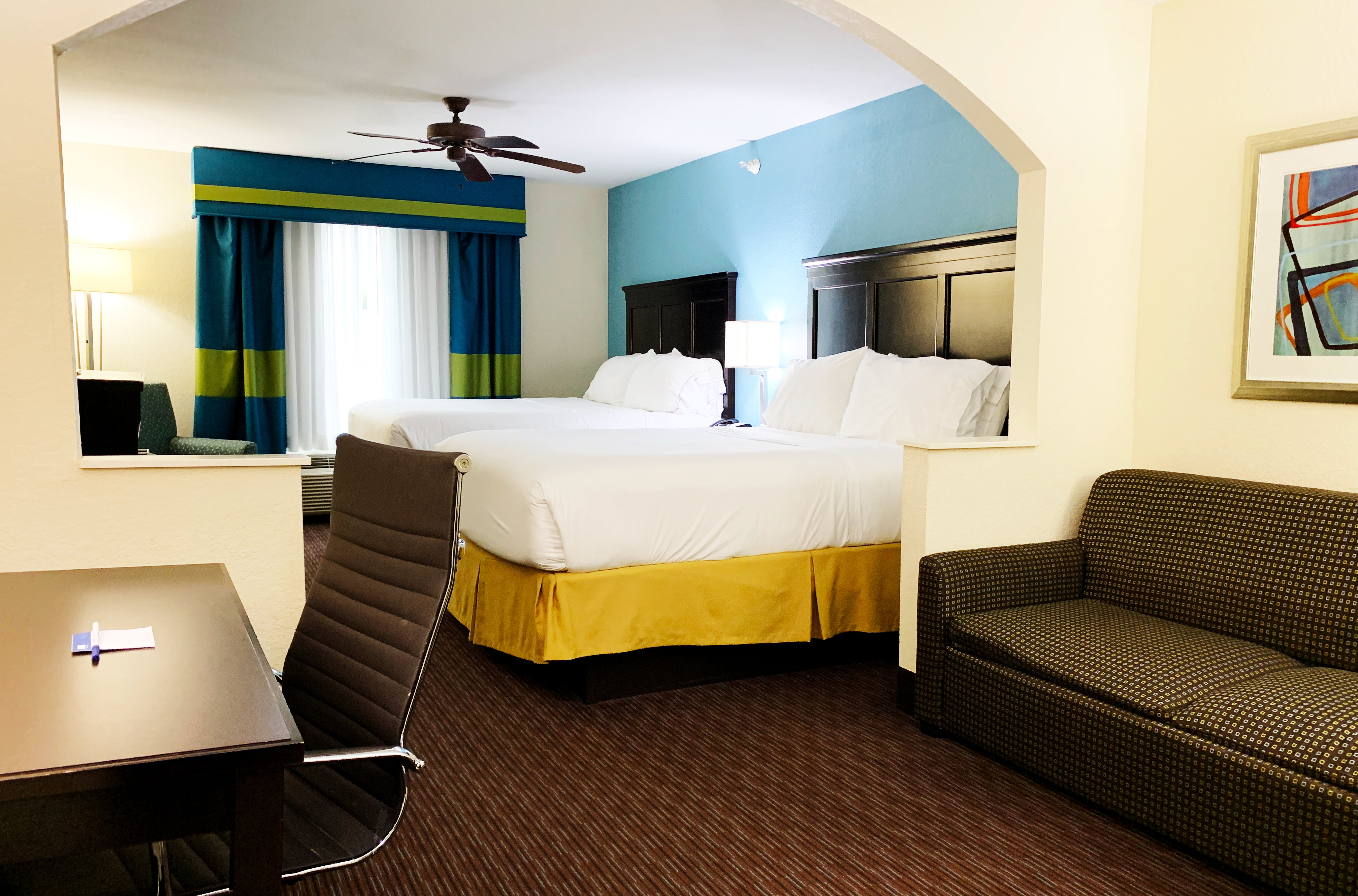 Holiday Inn Express Hotel Suites Gainesville 43/64