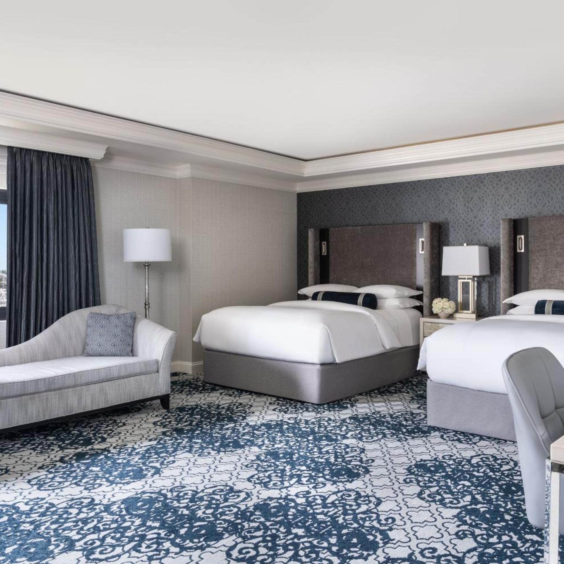 Suite, 2 Queen Beds, Club Floor