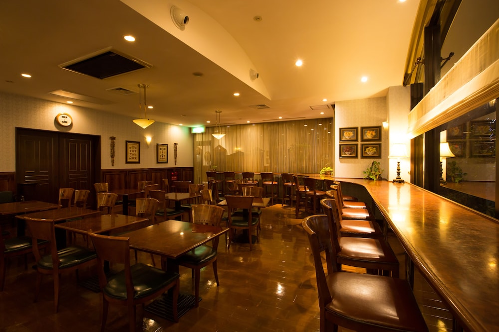 Dukes Hotel Hakata 37/39