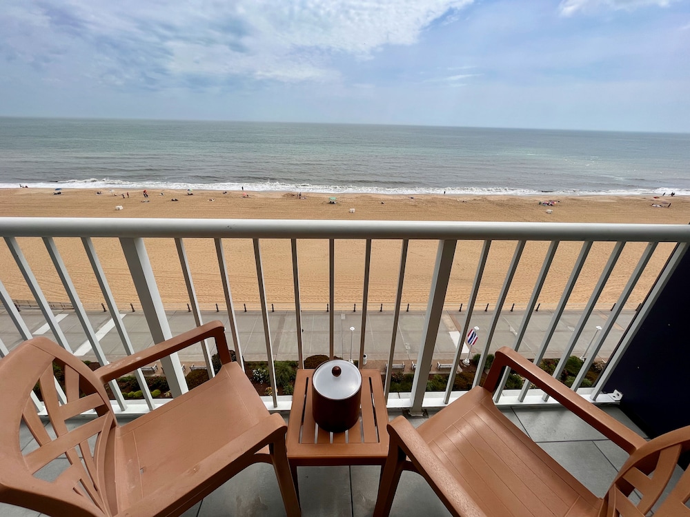 Hampton Inn Virginia Beach-Oceanfront North 60/75