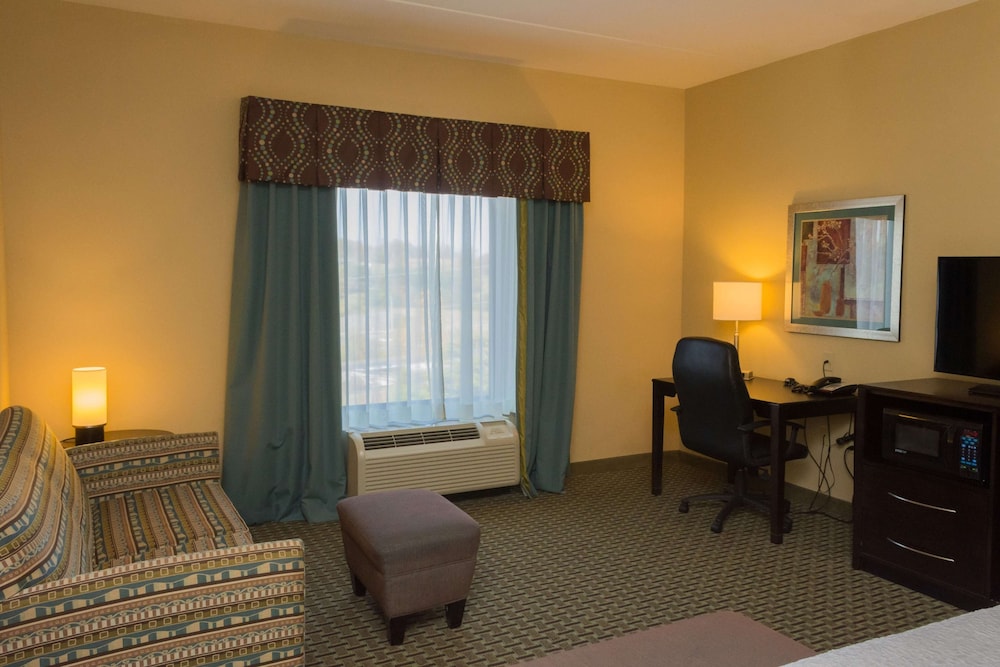 Hampton Inn Dandridge, TN 27/46