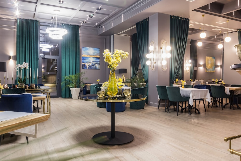CITY PARK HOTEL 32/51