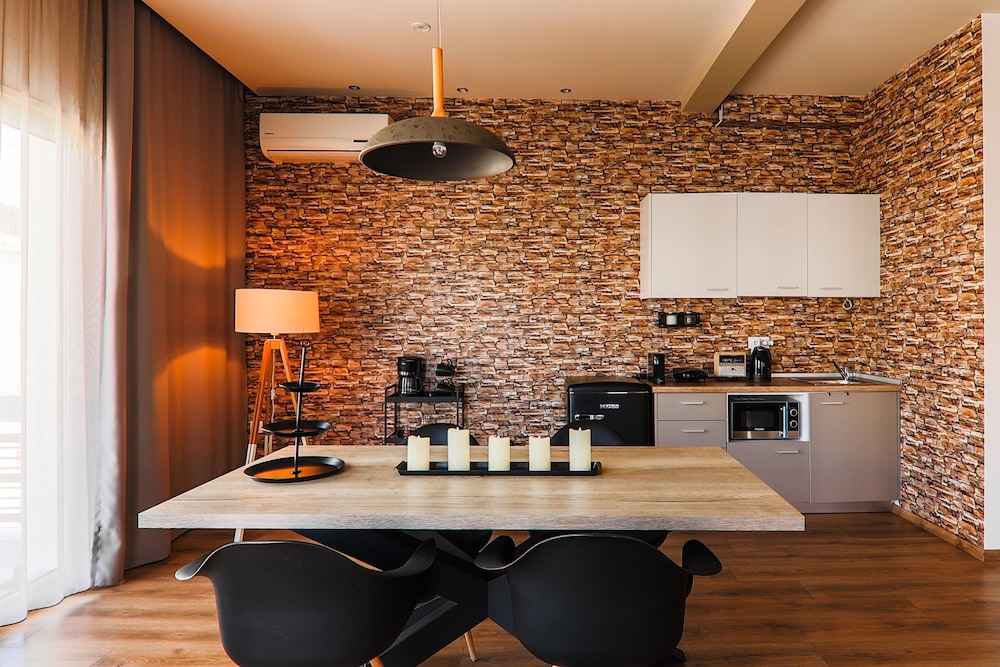 Superior One Luxury Apartments 27/33