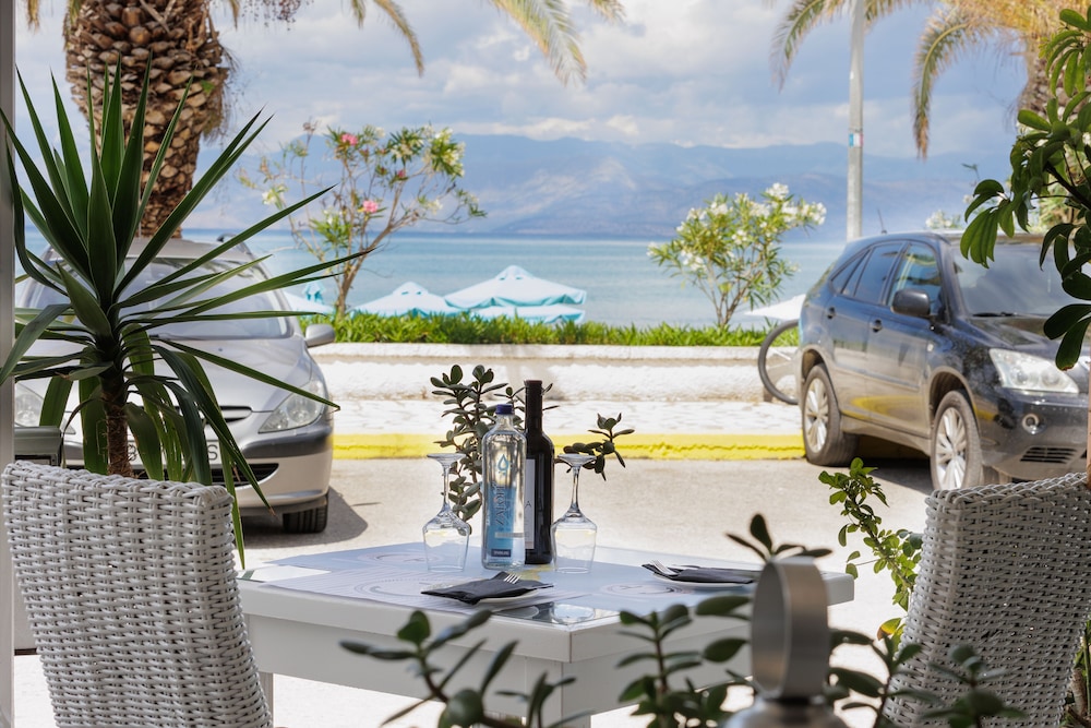 Aphrodite Beach Hotel Corfu 10/49