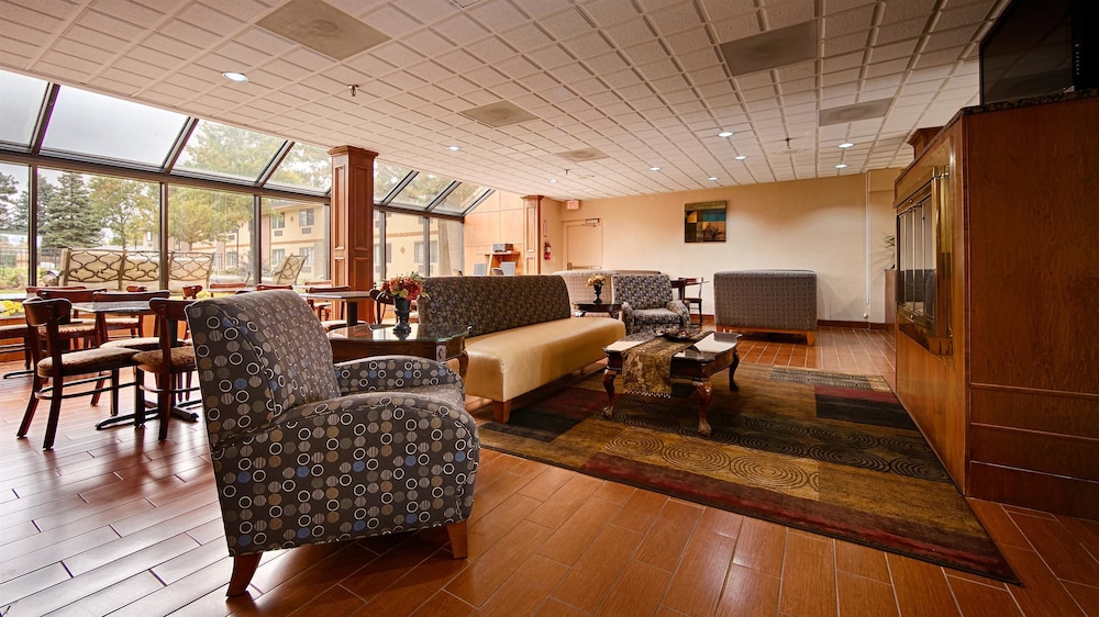 Best Western Detroit Livonia 30/42