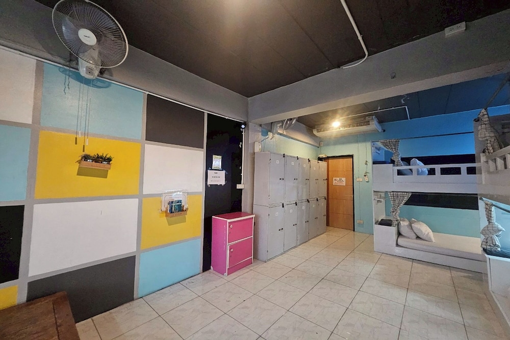 Me U Hostel - Adults Only 6/53