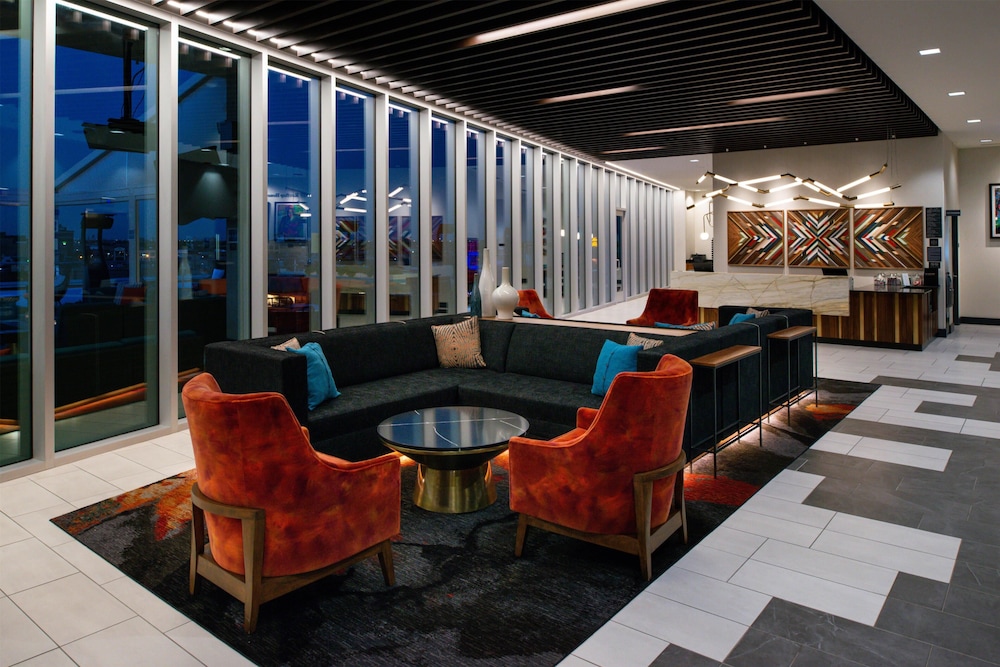 Hyatt Place Chicago Wicker Park 25/50