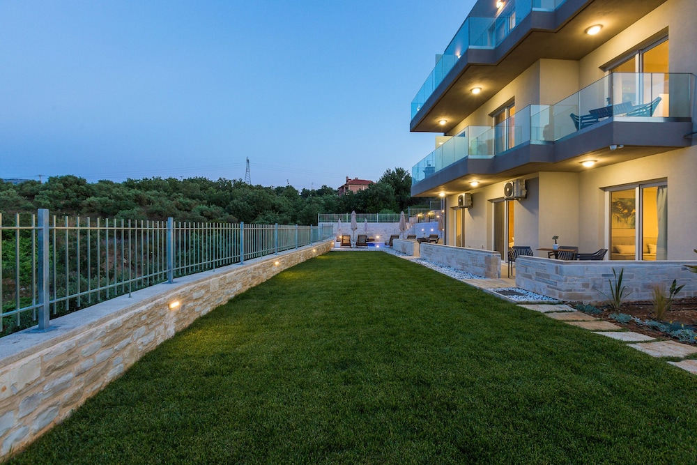 Vigla Suites 50/58