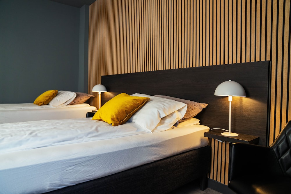 Konvin Hotel by Reykjavik Keflavik Airport 36/80
