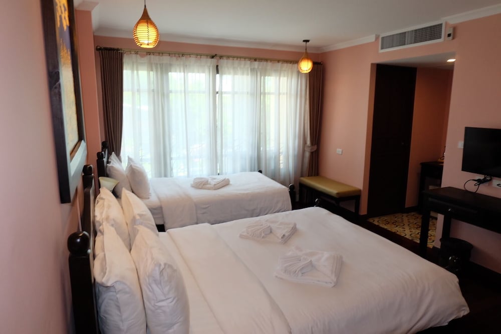 Siri Heritage Bangkok Hotel 18/71