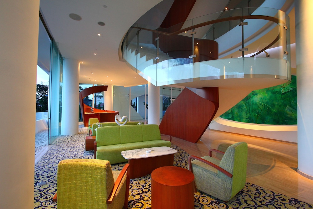 Sensa Hotel 12/64