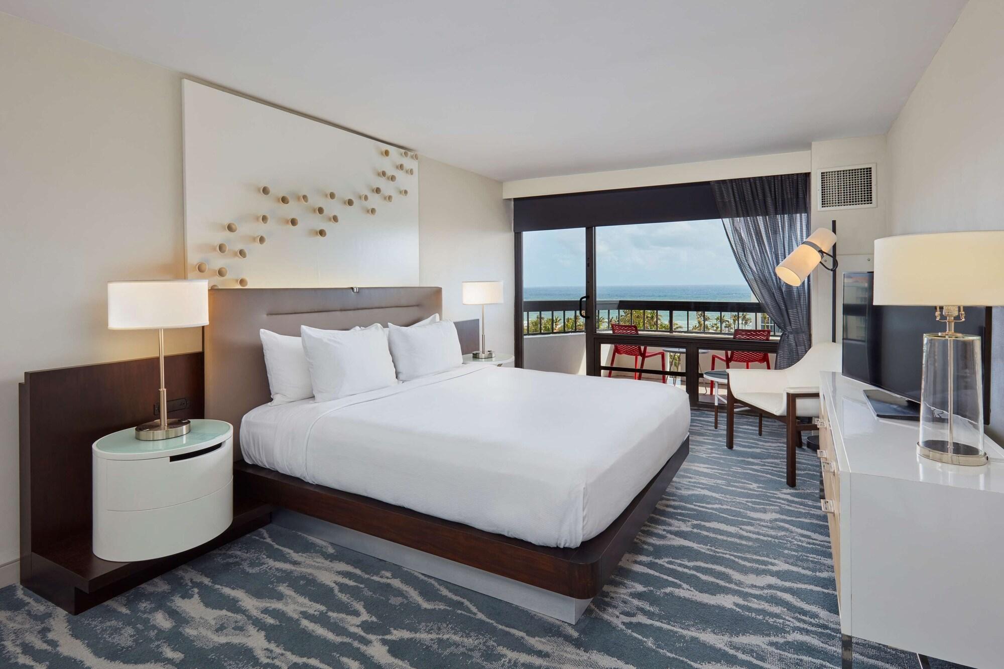 1 Bedroom, Suite, Water View, Balcony