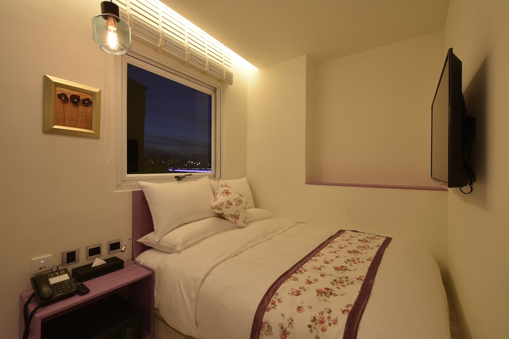 ECONOMY, DOUBLE BED