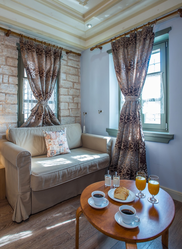 Pirrion Hotel 34/50