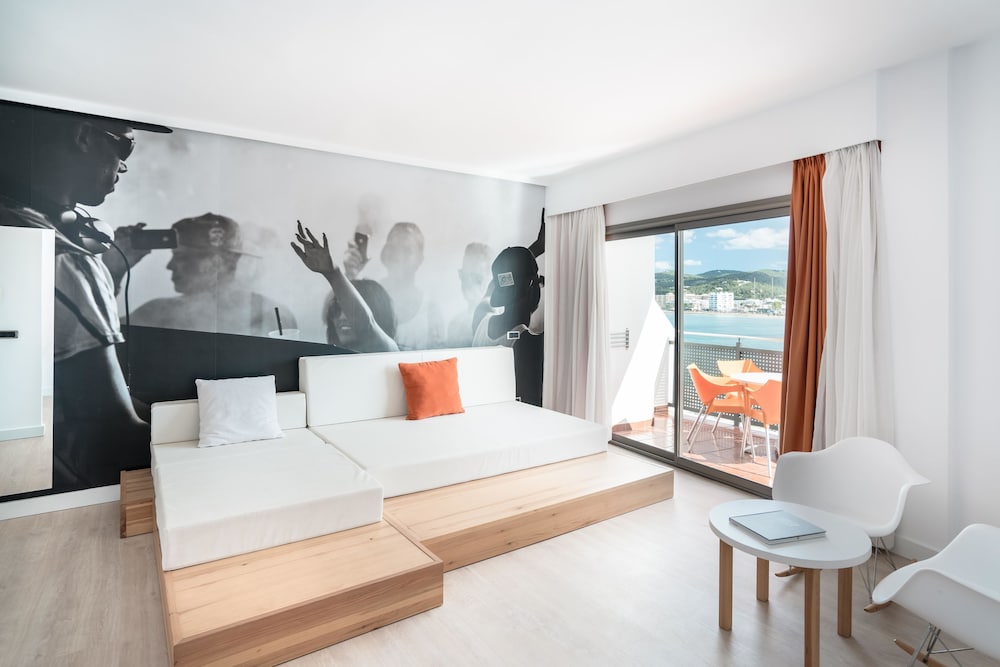 THB Ocean Beach - Adults Only 17/50