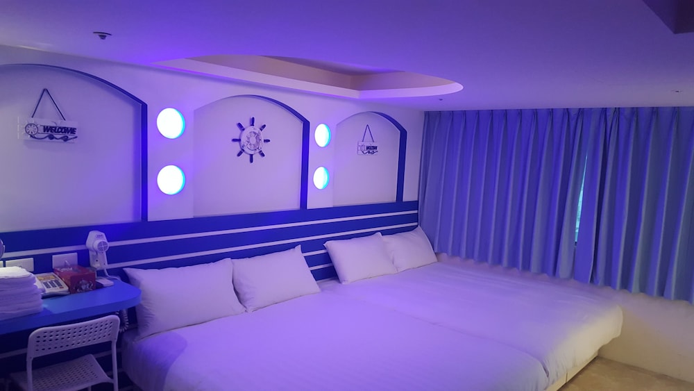 Honey Prince Hotel 9/36