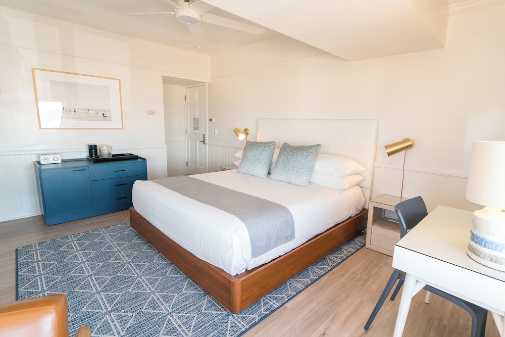 Spa, King Bed, Ocean Front
