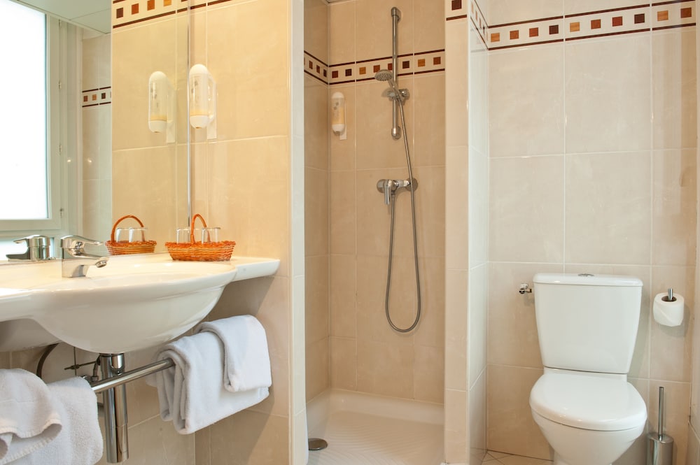 Hotel Champerret Elysees 68/70