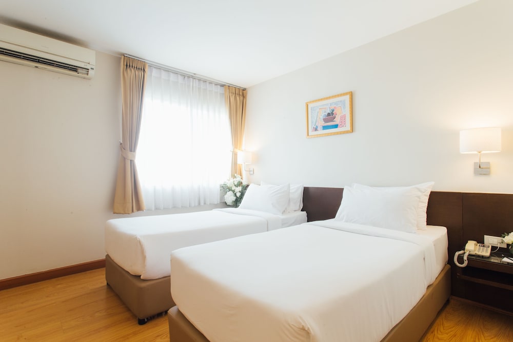 Seasons Siam Hotel 13/55