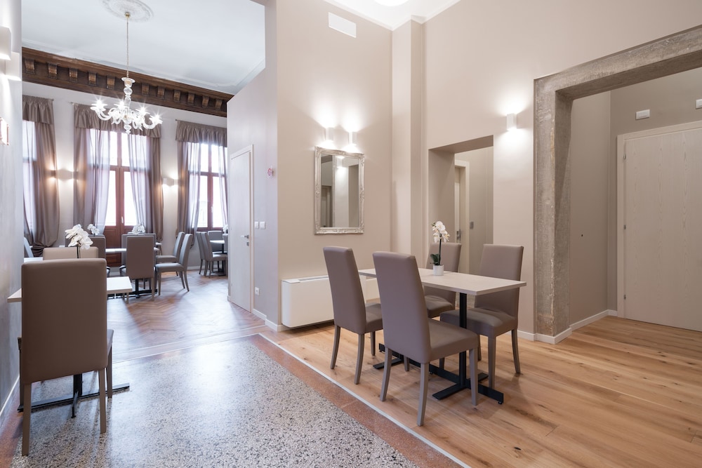 Hotel Palazzo Martinelli Dolfin 46/57