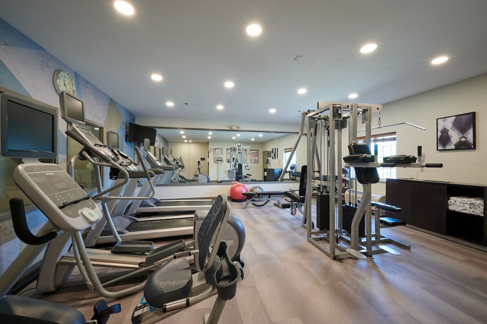 Candlewood Suites Watertown-Fort Drum 37/68