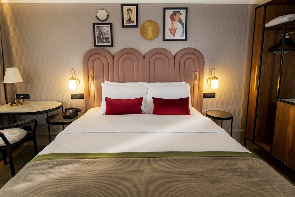 Hotel Indigo Belgrade 24/78
