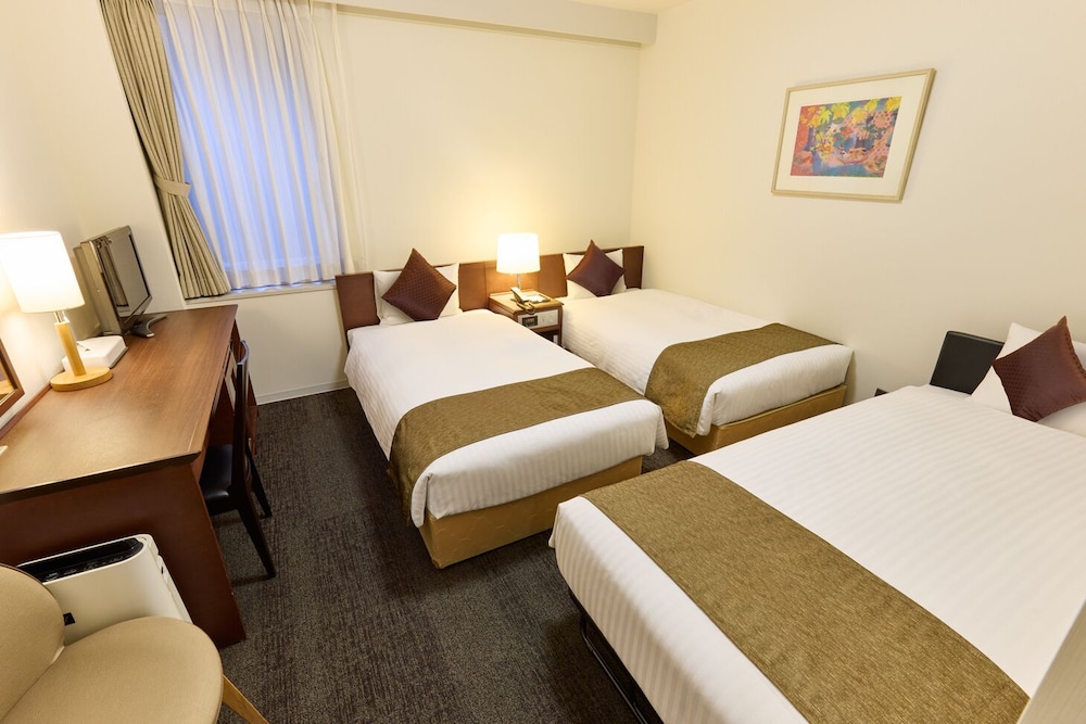ROOM, TRIPLE